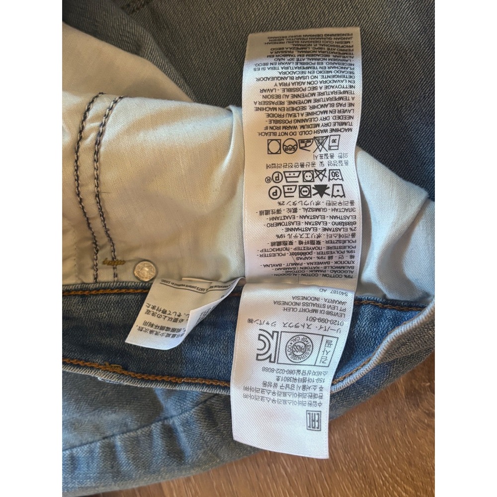NWOT Levi's Classic Boot Cut Jeans Women's 14 Medium Wash Classic Stretch Denim - Picture 9 of 14